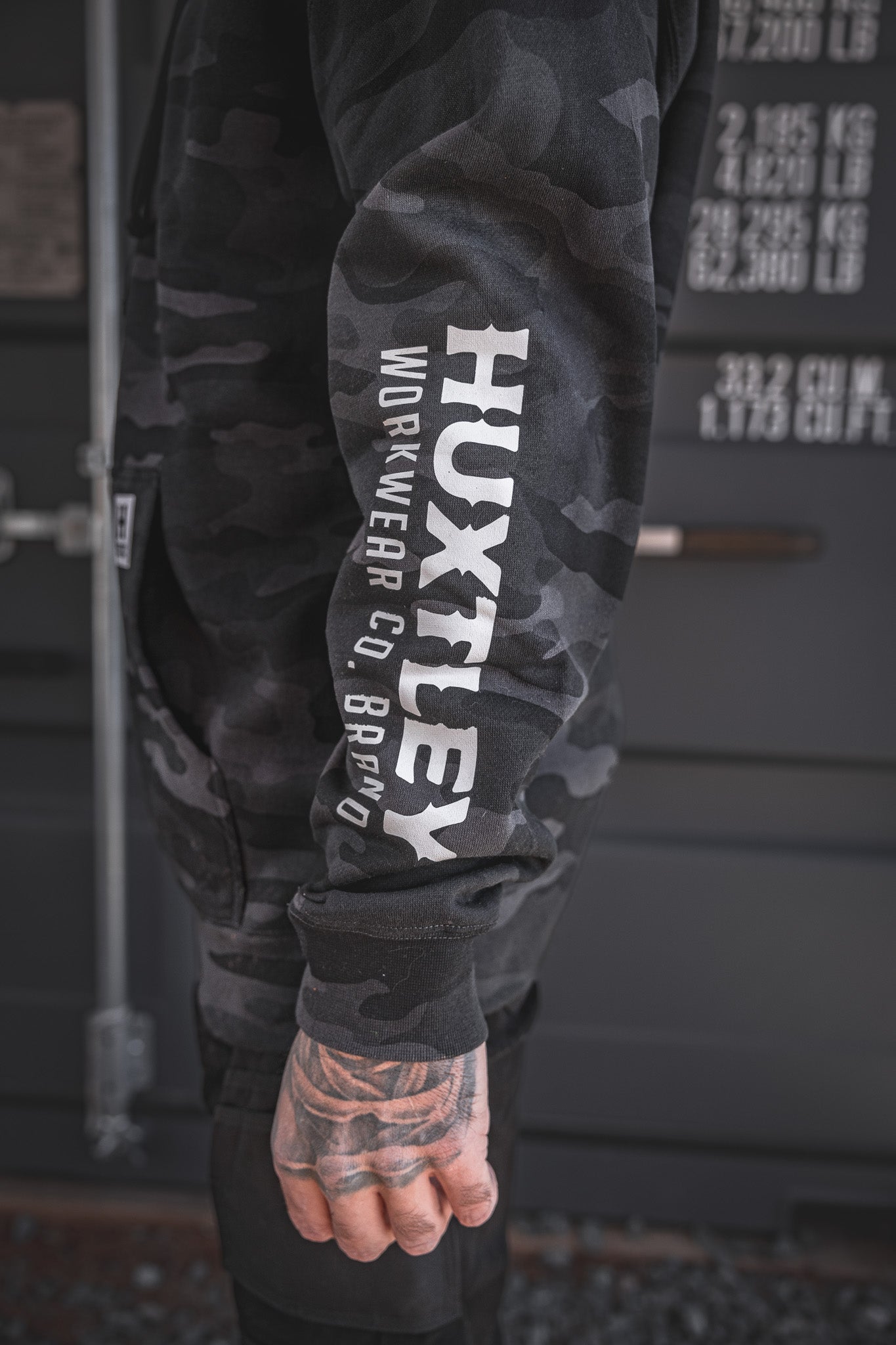 HX-717 Heavyweight Hoodie Black Camo – Huxtley
