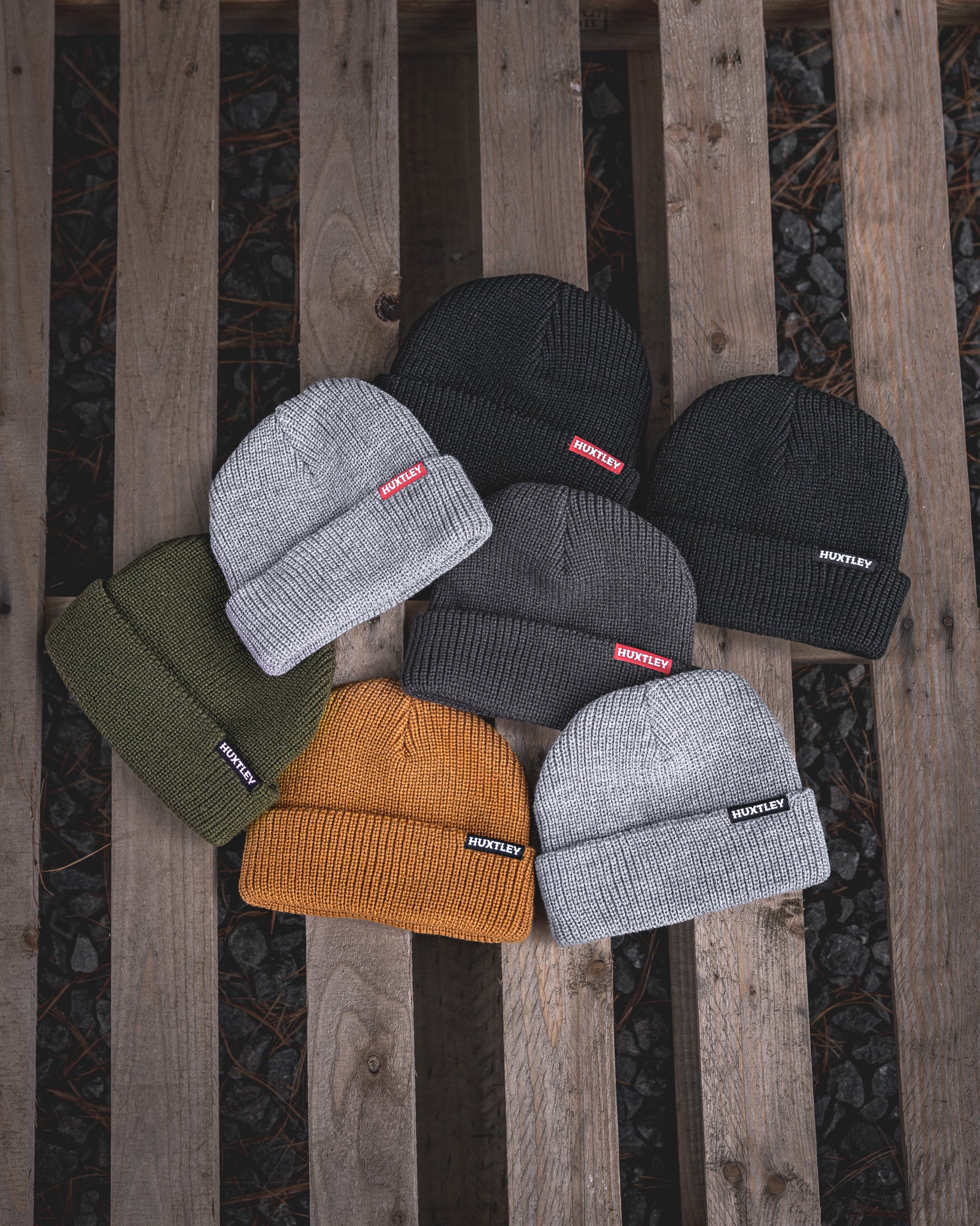 HF-17 Fisherman Beanie Smoke/ Red – Huxtley