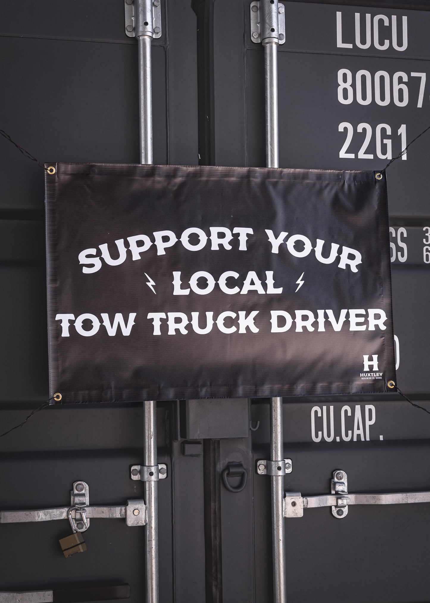 
                  
                    Bannière "Support Your Local"
                  
                