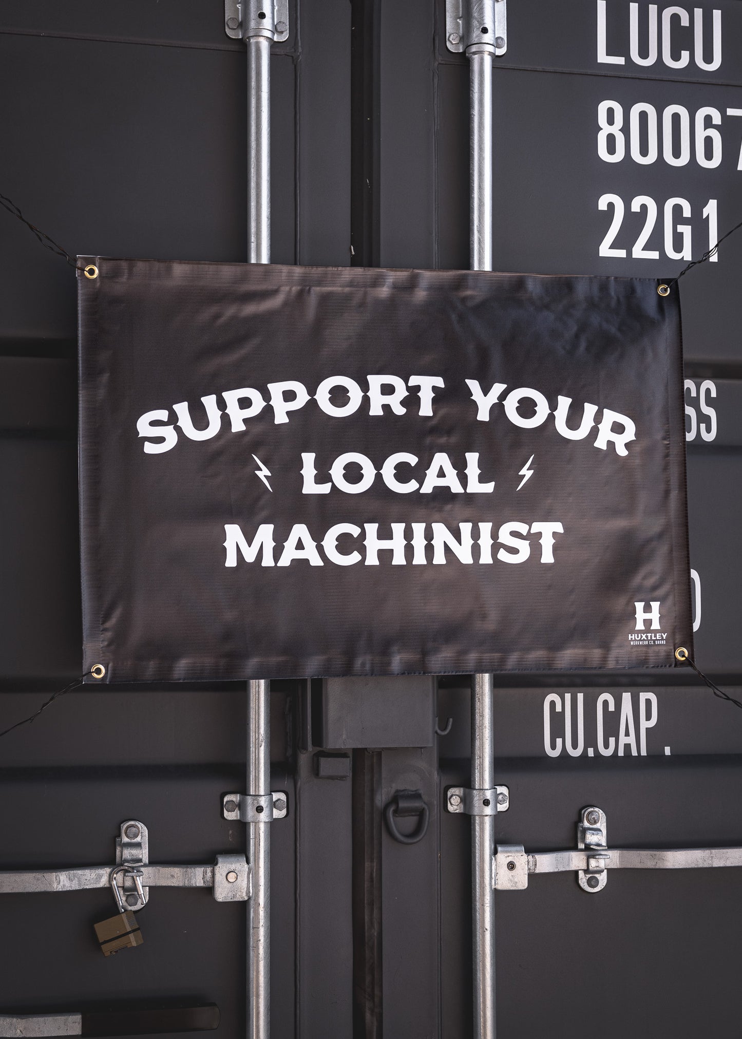 
                  
                    Bannière "Support Your Local"
                  
                