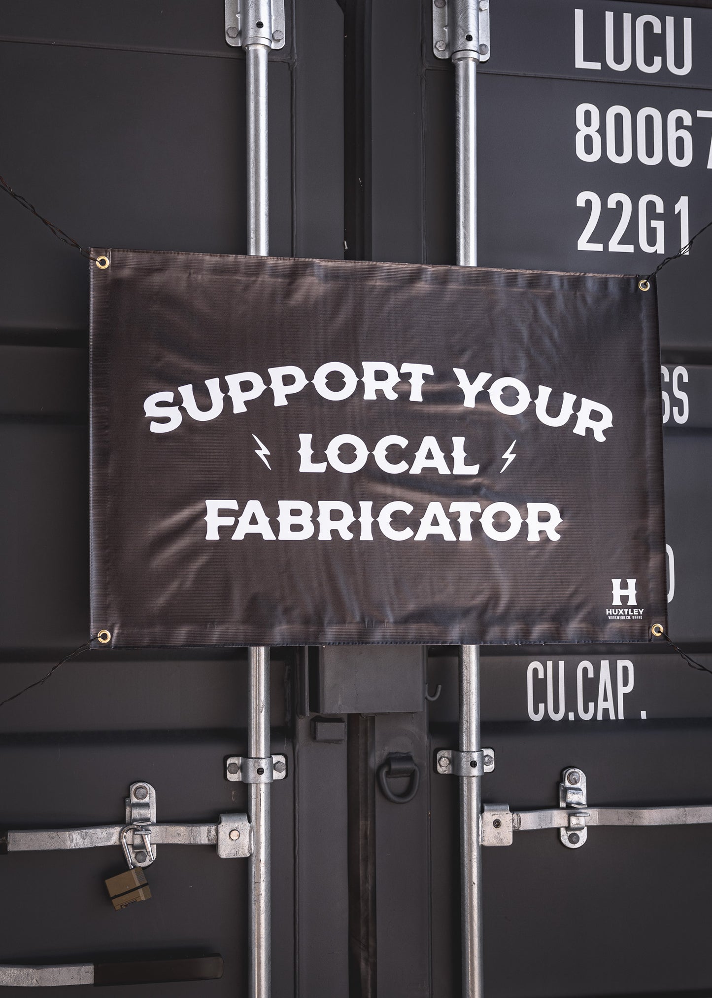 
                  
                    Bannière "Support Your Local"
                  
                