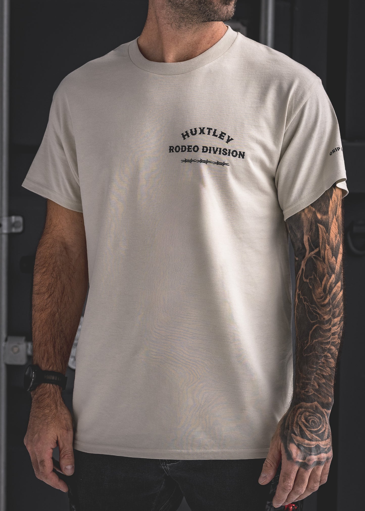 
                  
                    T-shirt HX-891 "Rodeo Division" Sable/ Noir
                  
                