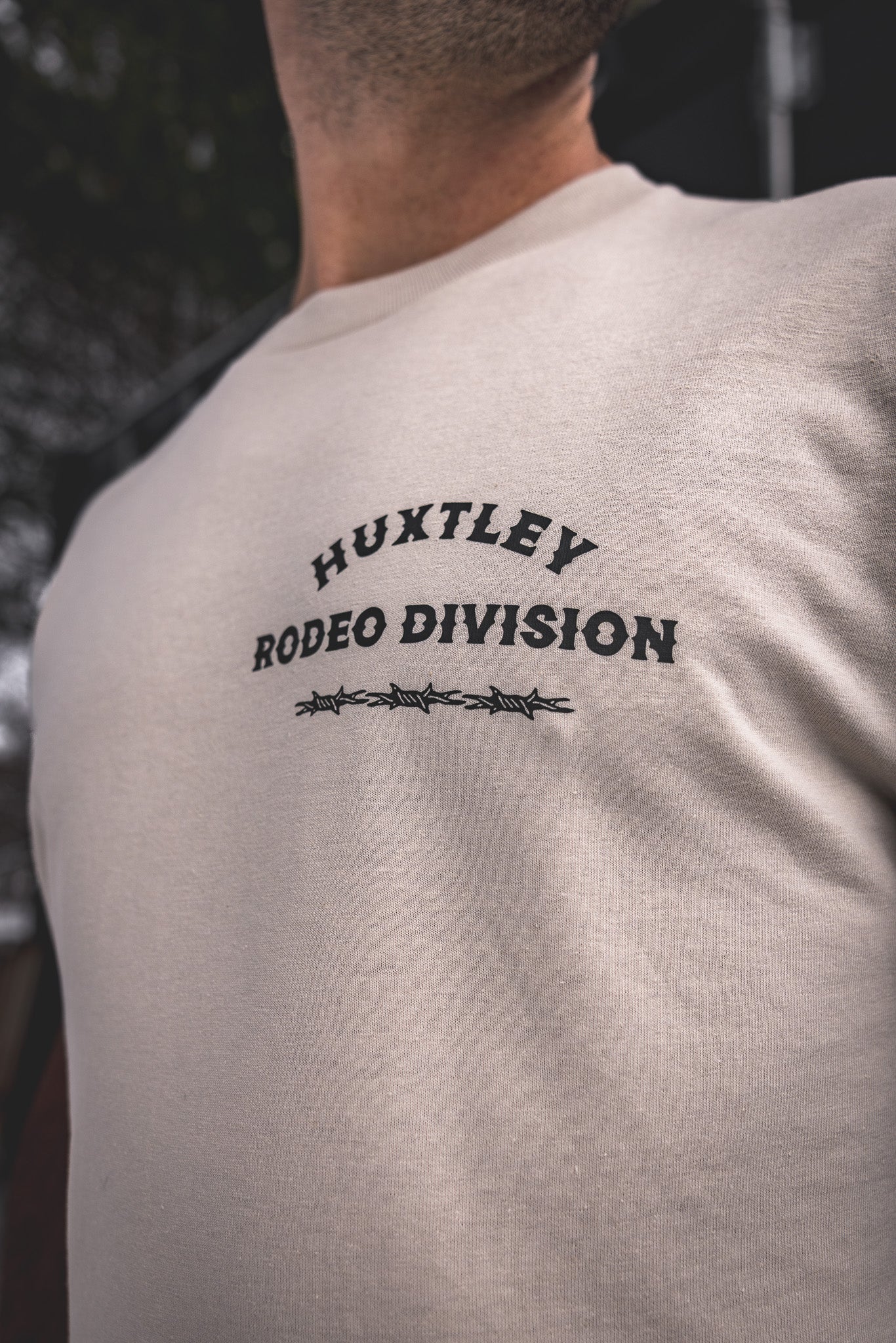 
                  
                    T-shirt HX-891 "Rodeo Division" Sable/ Noir
                  
                