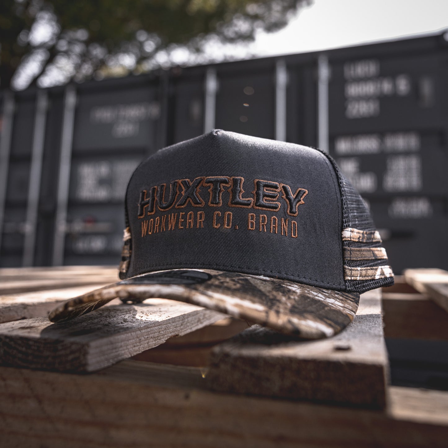 
                  
                    Casquette HS-73 "Workwear Co. Brand" Noir/ "Hunter Camo"/ Boue
                  
                