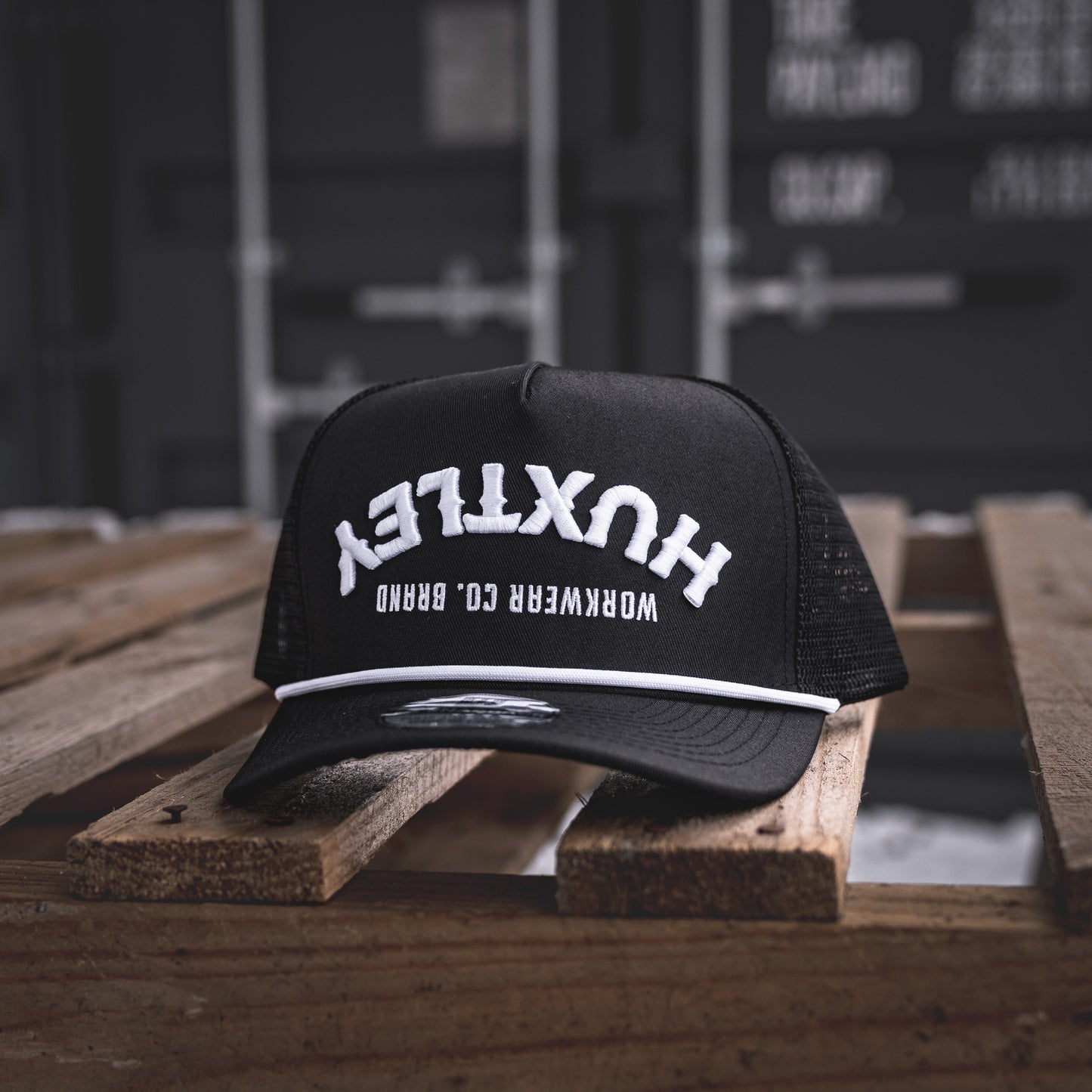 
                  
                    "Backdraft" Snapback Black/ White
                  
                