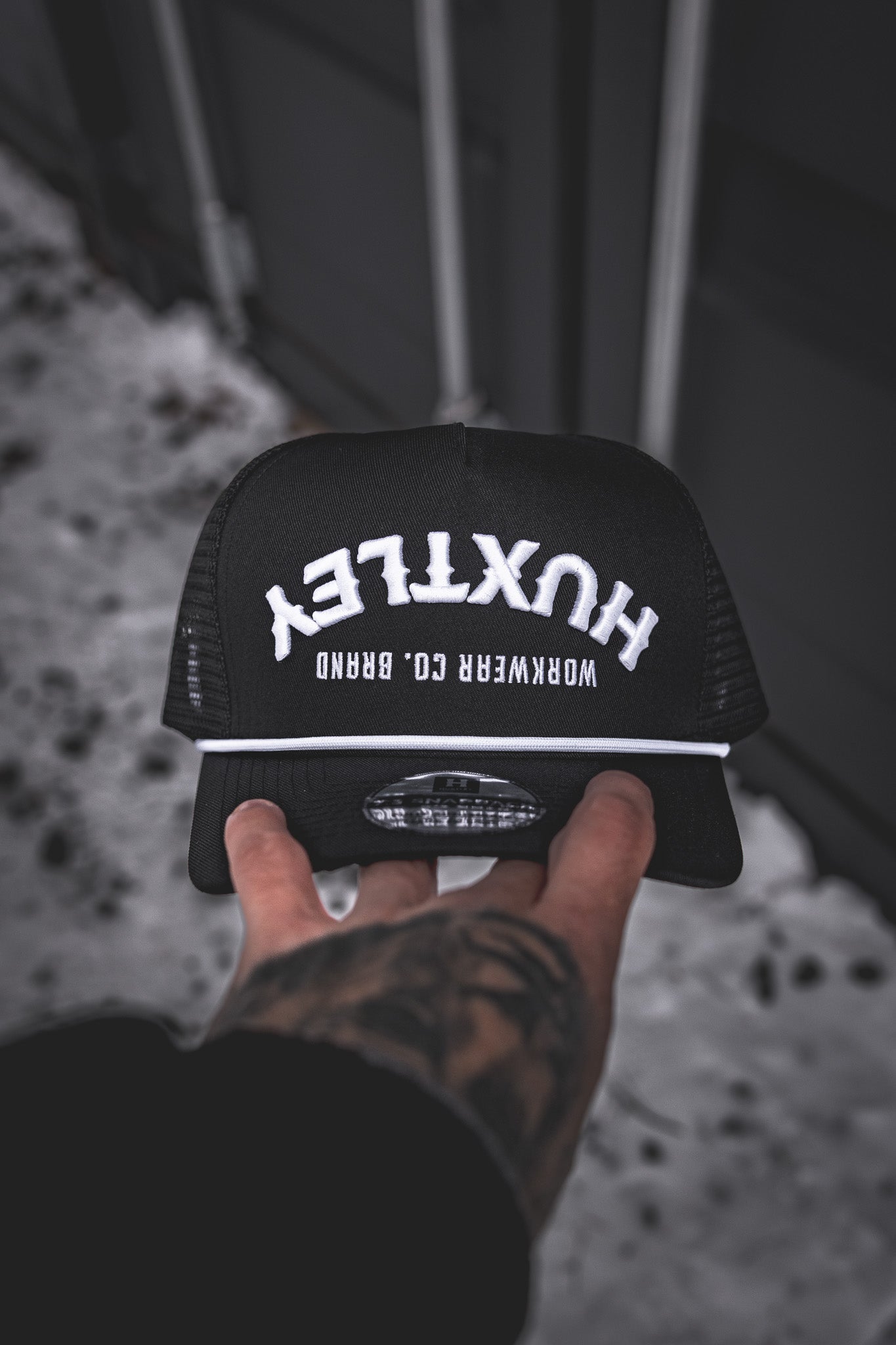 
                  
                    "Backdraft" Snapback Black/ White
                  
                