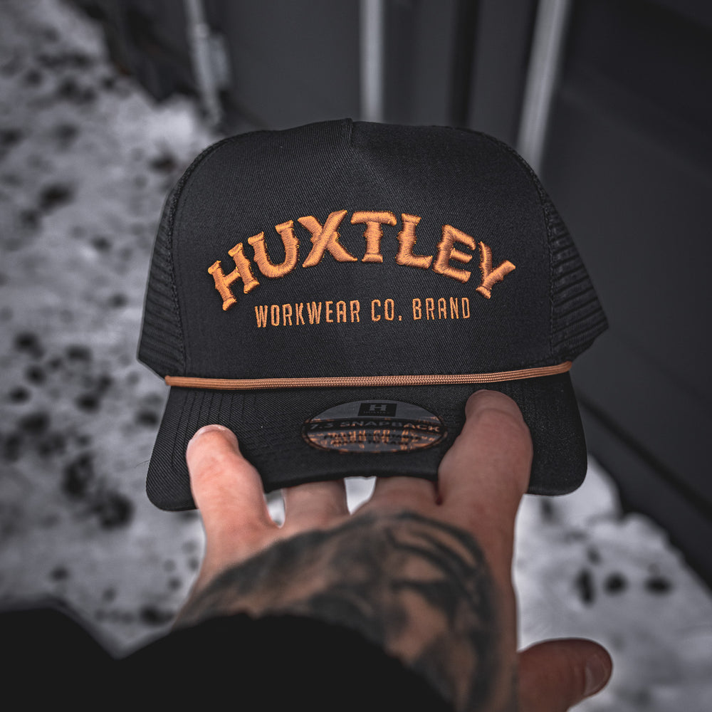 
                  
                    Casquette "Deadcenter" Noir/ Whiskey
                  
                