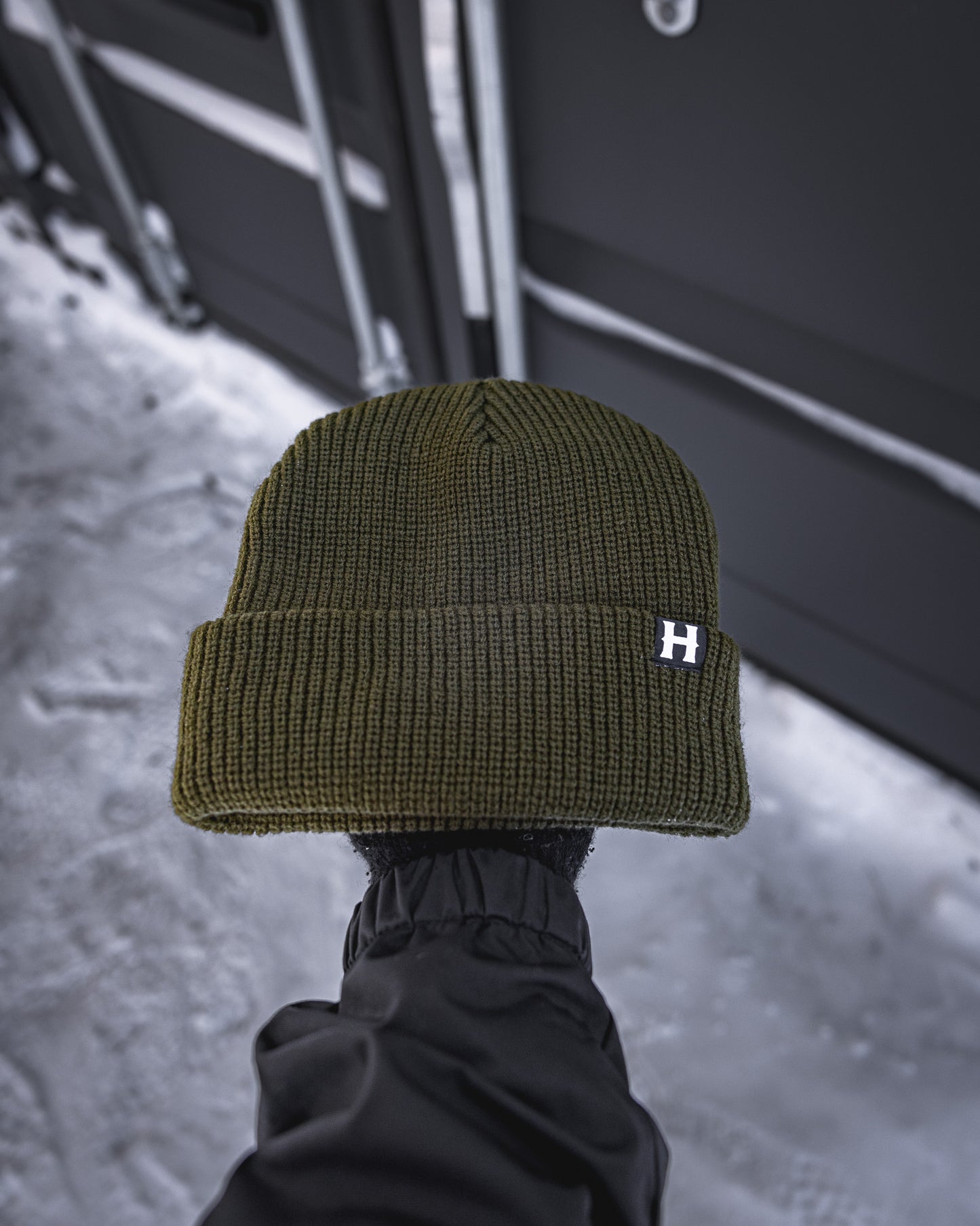 
                  
                    Tuque "Baseline" Olive/ Noir
                  
                