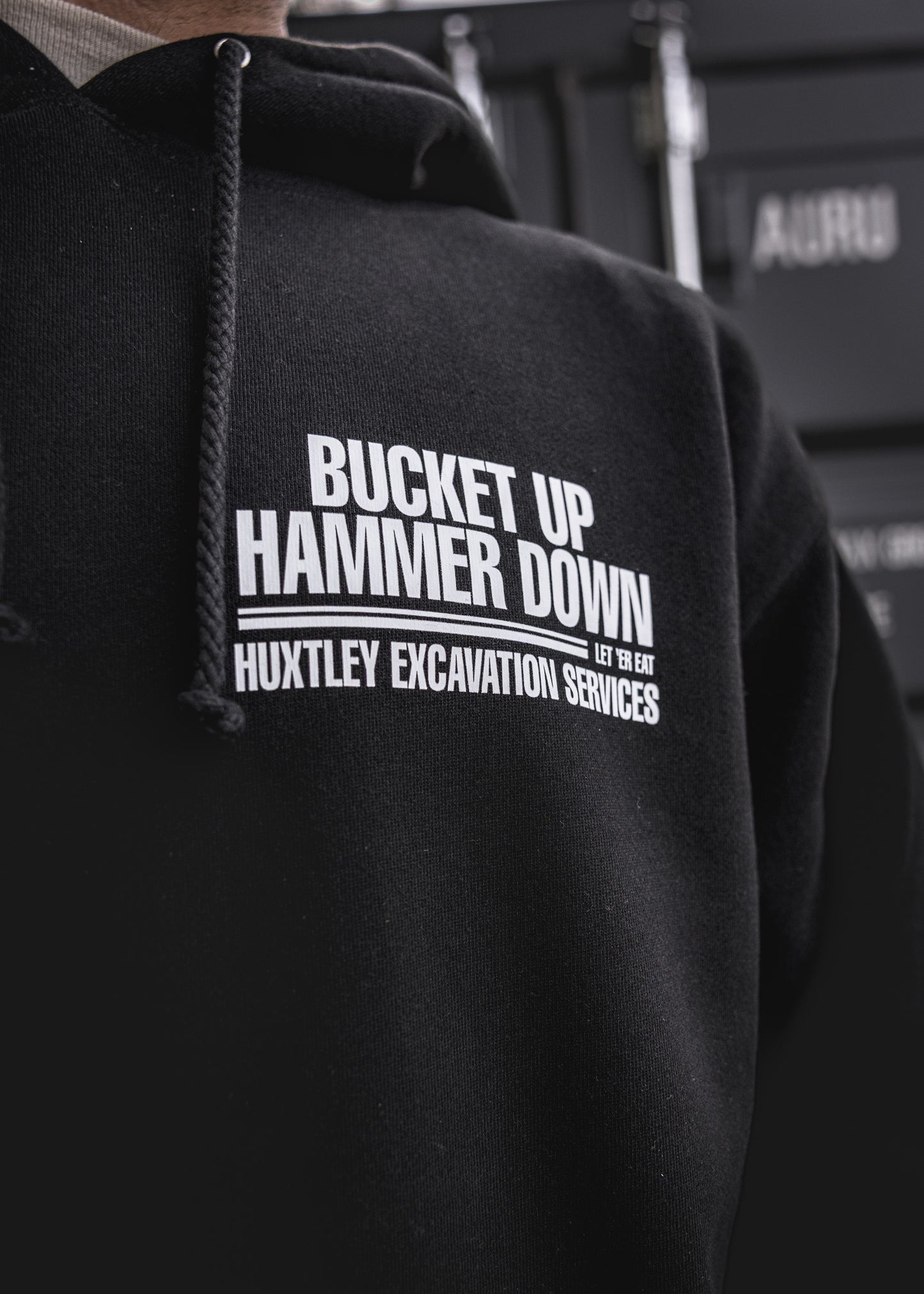 
                  
                    Coton Ouaté HX-717 Épais "Bucket Up Hammer Down" Noir
                  
                