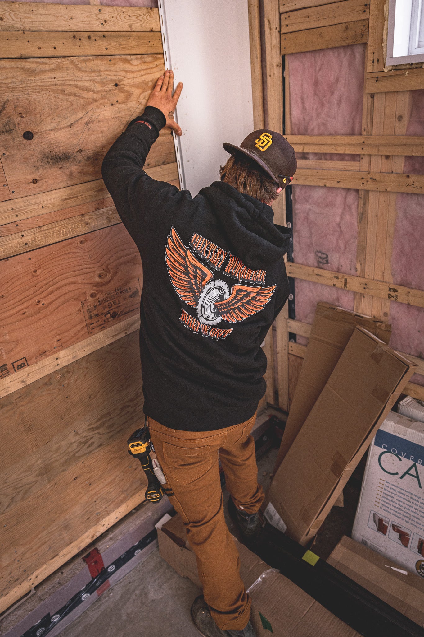 
                  
                    Coton Ouaté HX-717 Épais "Built On Grit"
                  
                