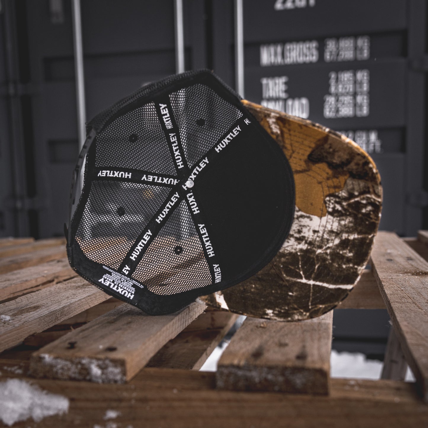 
                  
                    Casquette "Backdraft" Noir/ "Hunter Camo"/ Orange Néon
                  
                