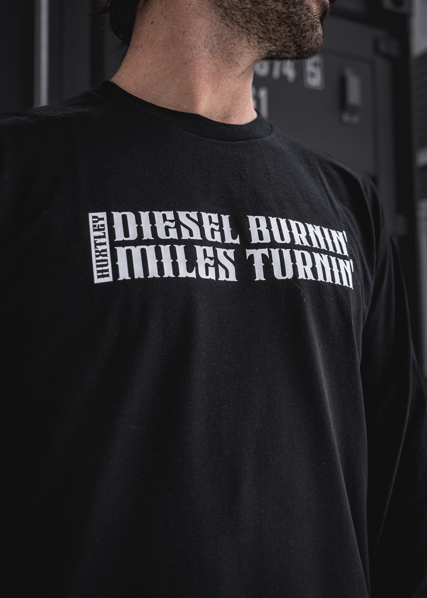 
                  
                    T-shirt à Manches Longues HX-226 "Diesel Burnin'"
                  
                