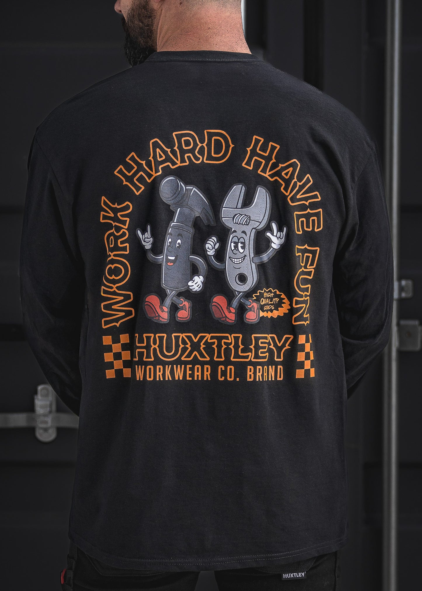 
                  
                    T-shirt à manches longues HX-226 "Work Hard Have Fun"
                  
                